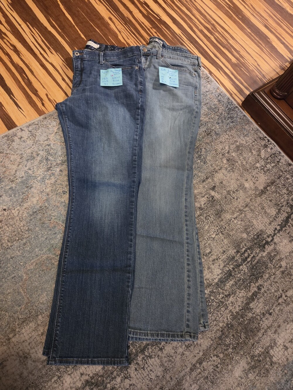 Bundle Levi's Women Bootcut Jeans in Dark Blue & Light Blue Size 16